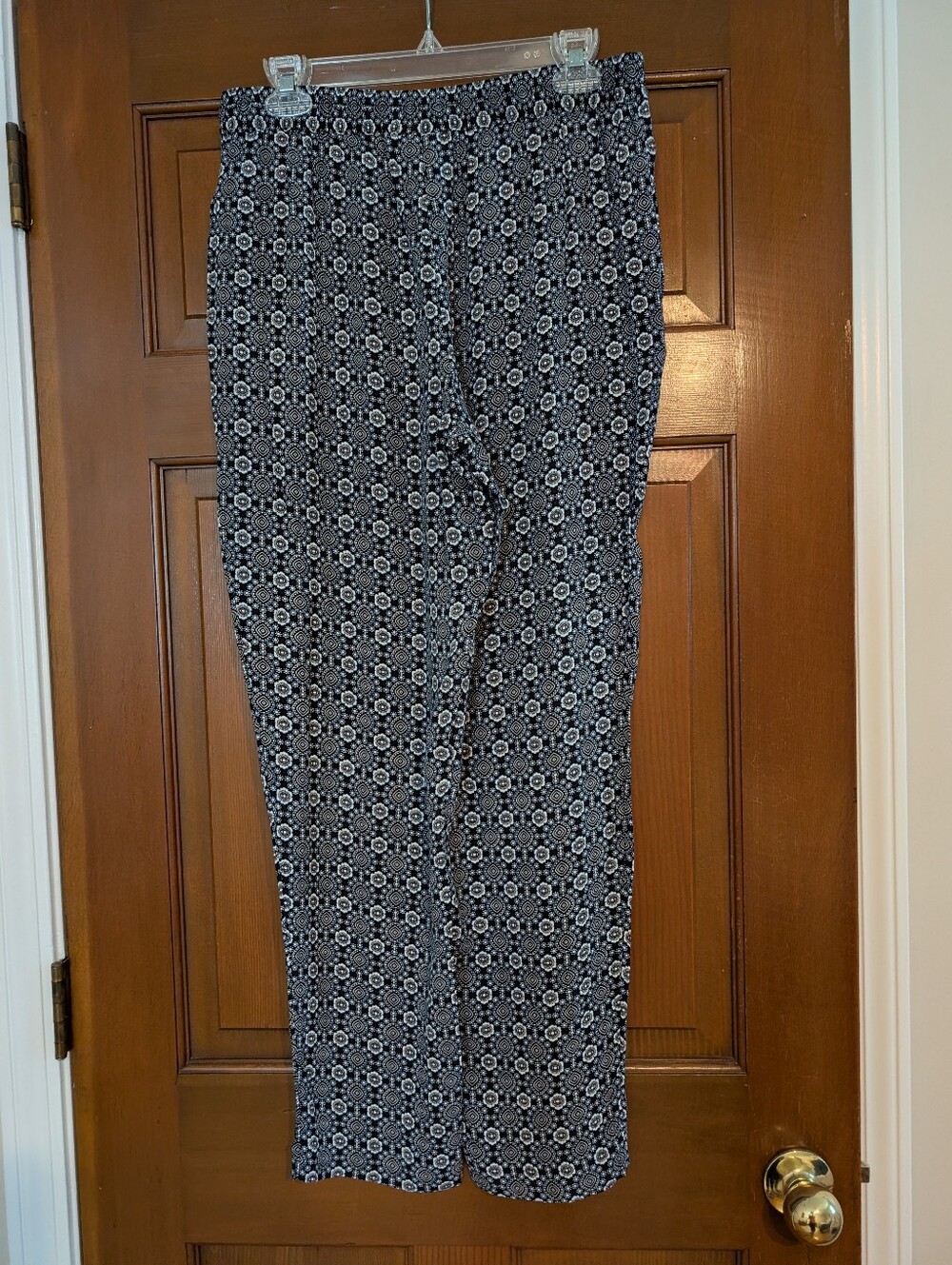 Talbot's Black & White Geometric Drawstring Waist Women's Pants, Sz Medium - Picture 2 of 4